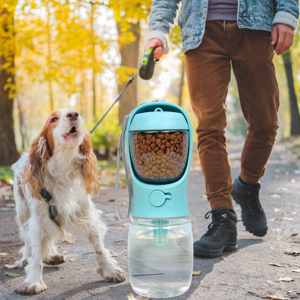 PETBAR - Vergiss einfache Näpfe – Diese 2-in-1 Flasche ist ein Gamechanger!